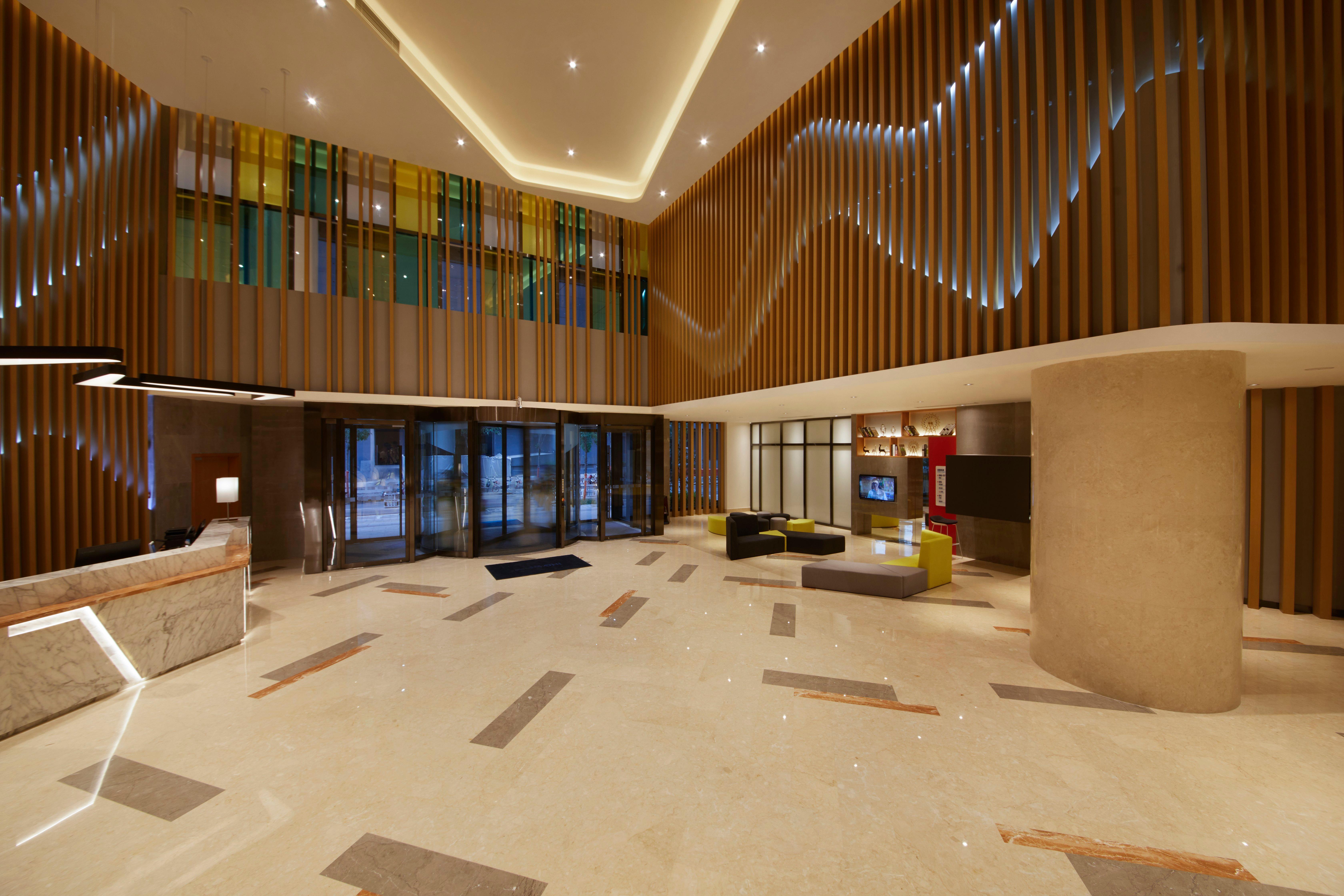 Holiday Inn Express Zhengzhou Zhengdong By Ihg Экстерьер фото