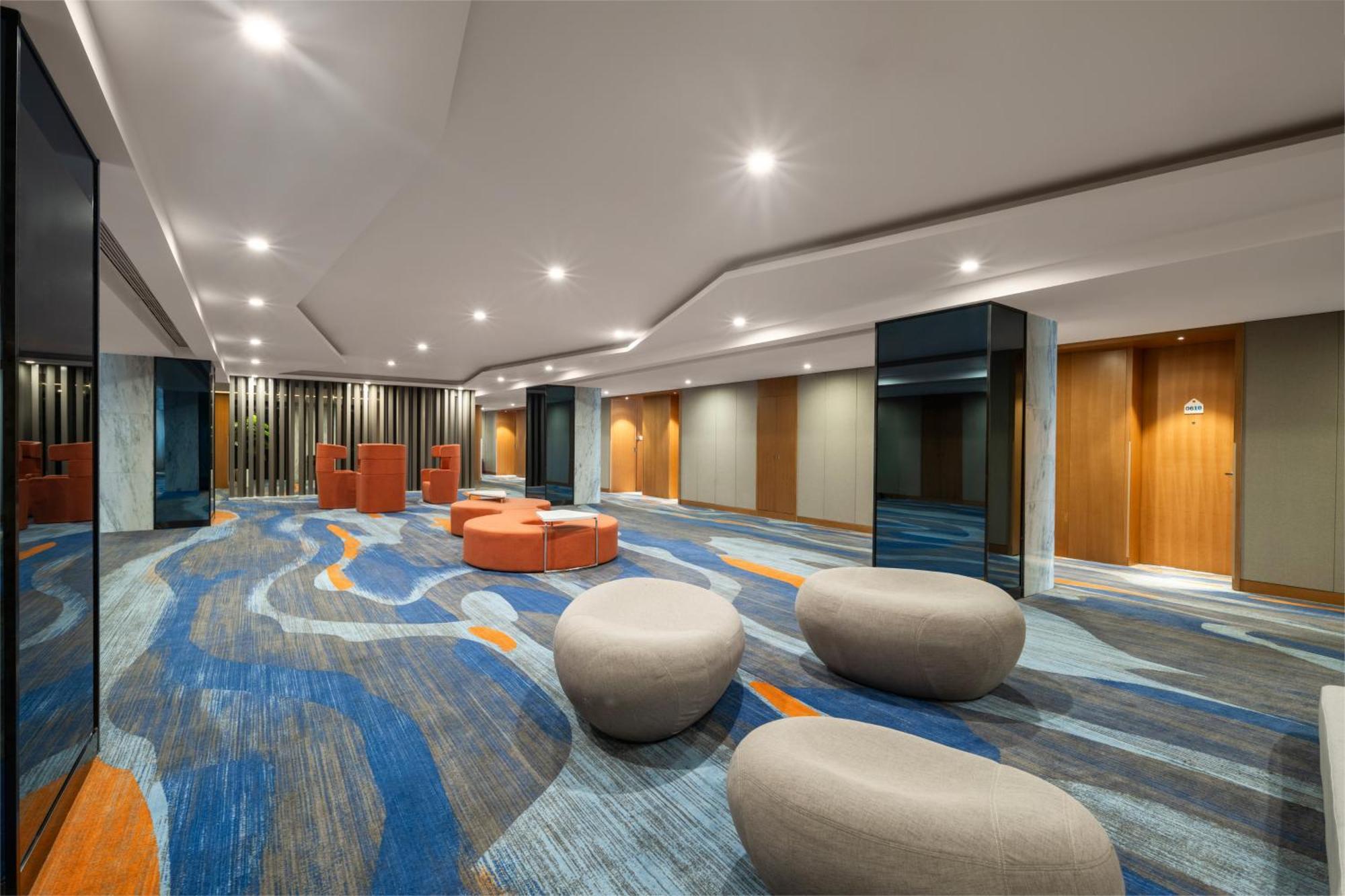 Holiday Inn Express Zhengzhou Zhengdong By Ihg Экстерьер фото
