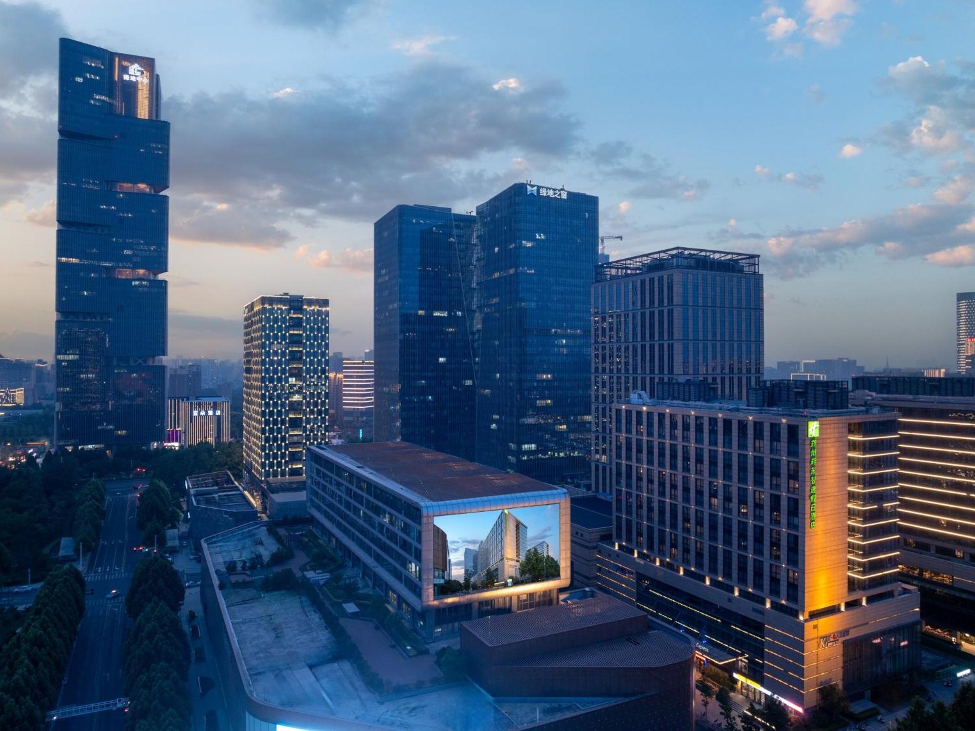 Holiday Inn Express Zhengzhou Zhengdong By Ihg Экстерьер фото
