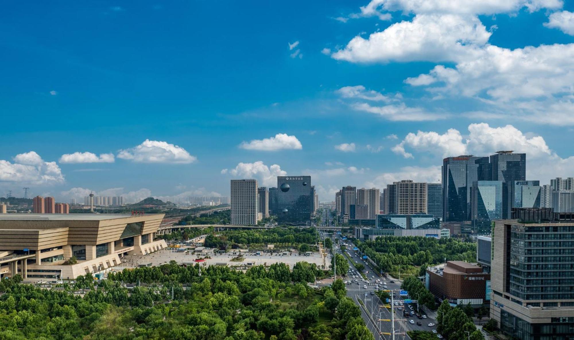 Holiday Inn Express Zhengzhou Zhengdong By Ihg Экстерьер фото