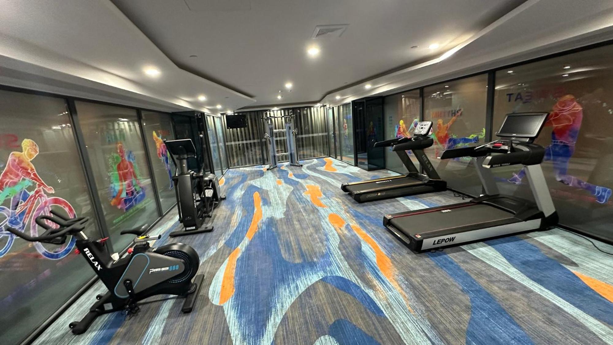 Holiday Inn Express Zhengzhou Zhengdong By Ihg Экстерьер фото